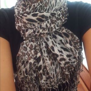 Leopard scarf